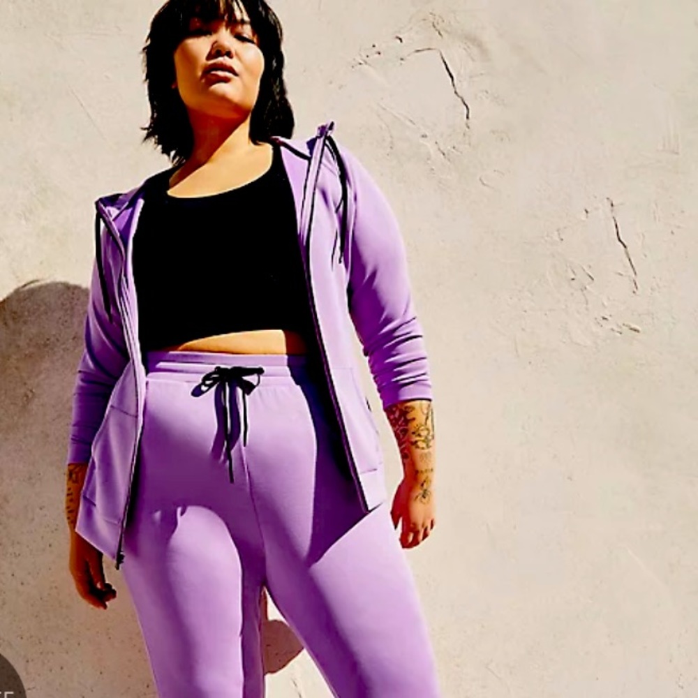 New, w/tags lavender hoodie from torrid.